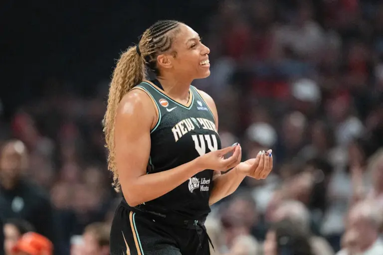 Toronto Tempo-New York Liberty game sees ejection after shoe thrown