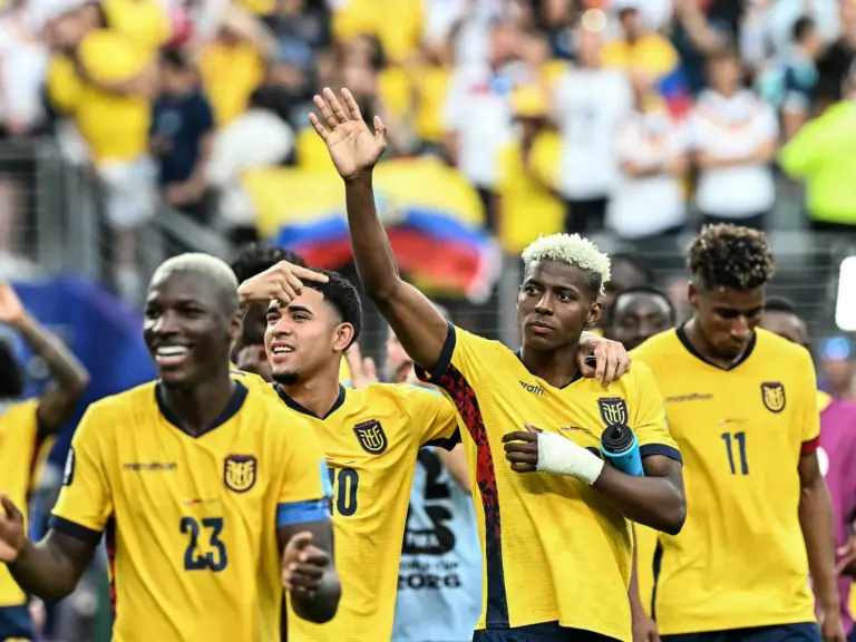 Mexico City: World Cup 2026 last 32 match between Mexico and Ecuador delayed by storm