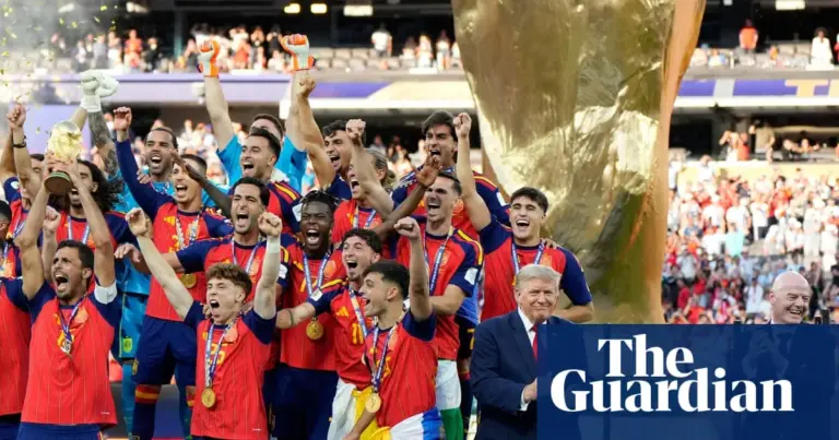Trump and Infantino booed at World Cup final ceremony image 1