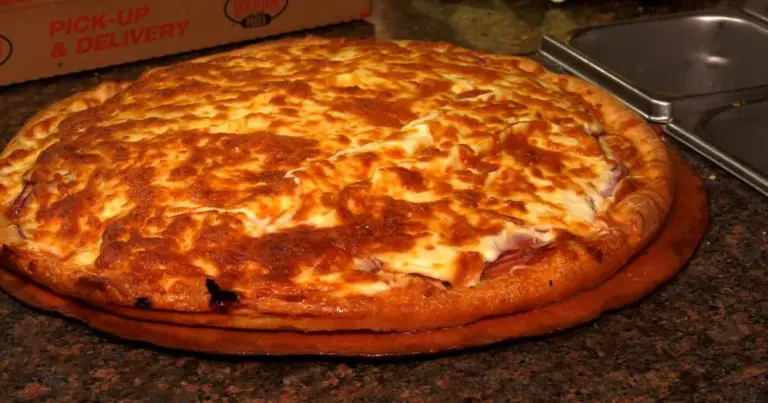 Regina pizza stirs up rivalry ahead of Labour Day Classic image 1