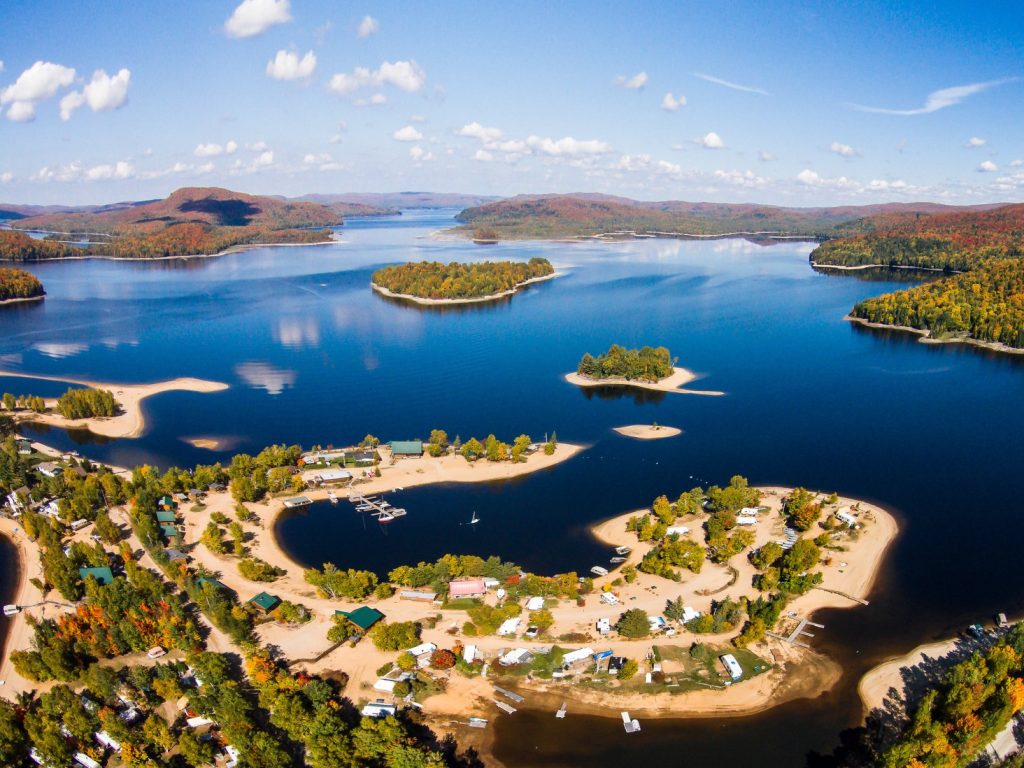 Découvrir le parc régional Kiamika, une île à la fois