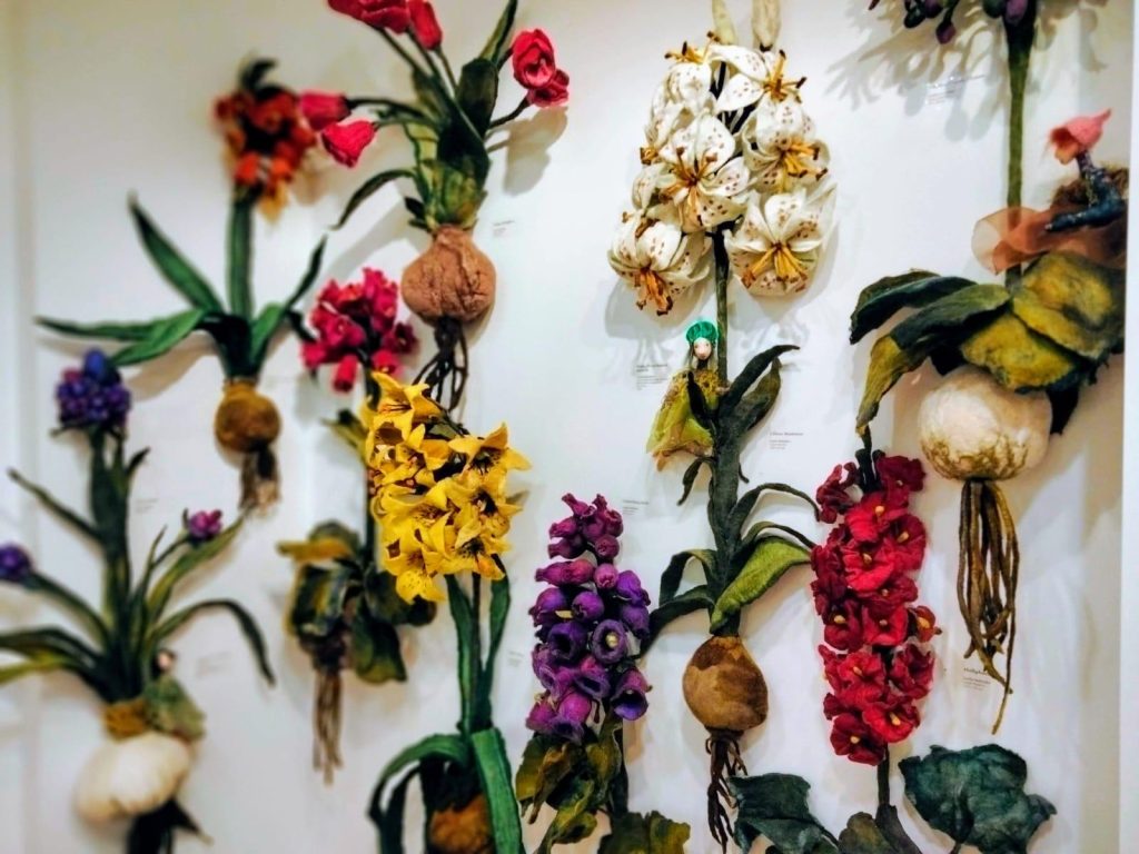 « Jardin mystérieux », une exposition textile féérique à Montebello
